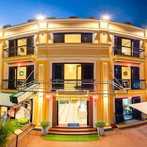 https://golden-river-hotel.hotelsofhoian.com